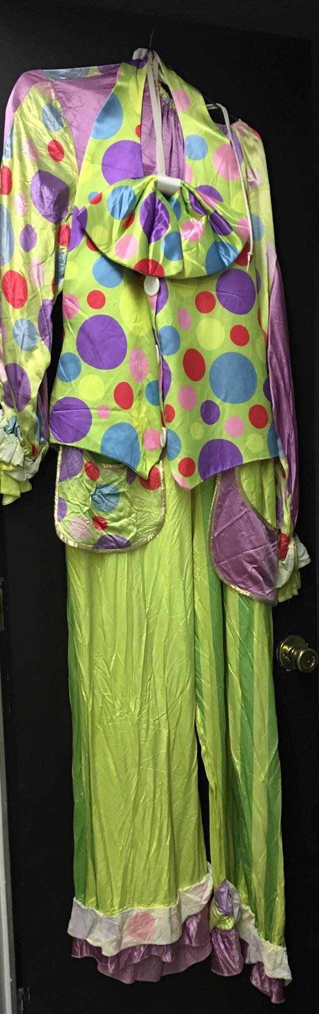 Rental store for CLOWN, FEMALE DOTTED in Kingsport TN