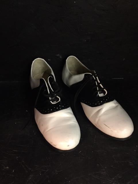 Rental store for SHOES, SADDLE   5-6   ADULT in Kingsport TN